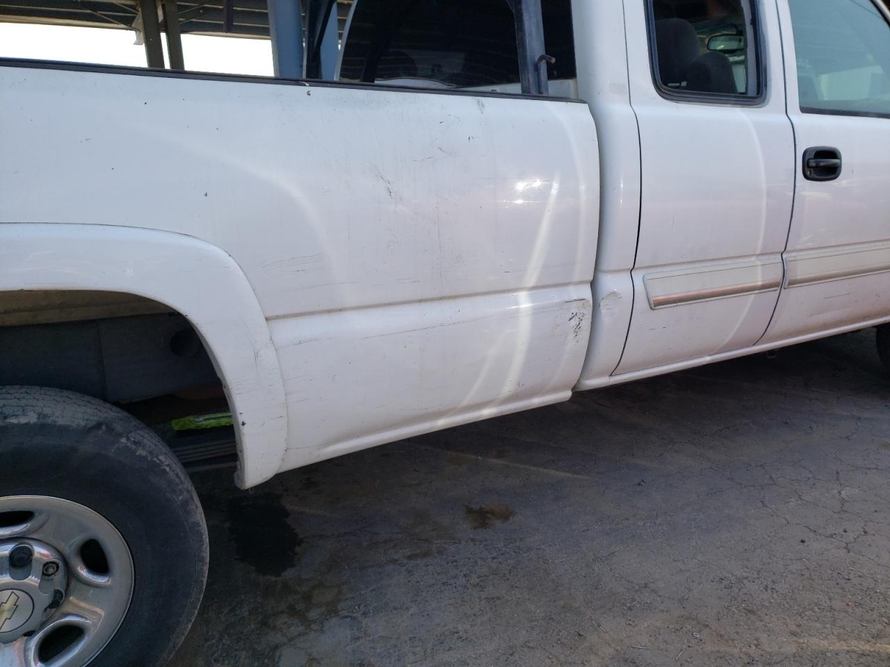 Photo 9 from auction – 2003 CHEVROLET SILVERADO with VIN 1GCHC29U23E309181