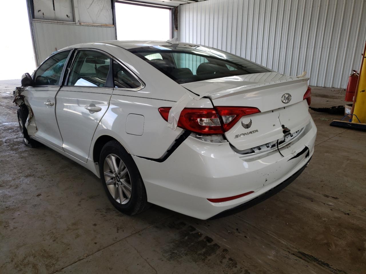 Photo 3 from auction – 2015 HYUNDAI SONATA SE with VIN 5NPE24AF6FH230776