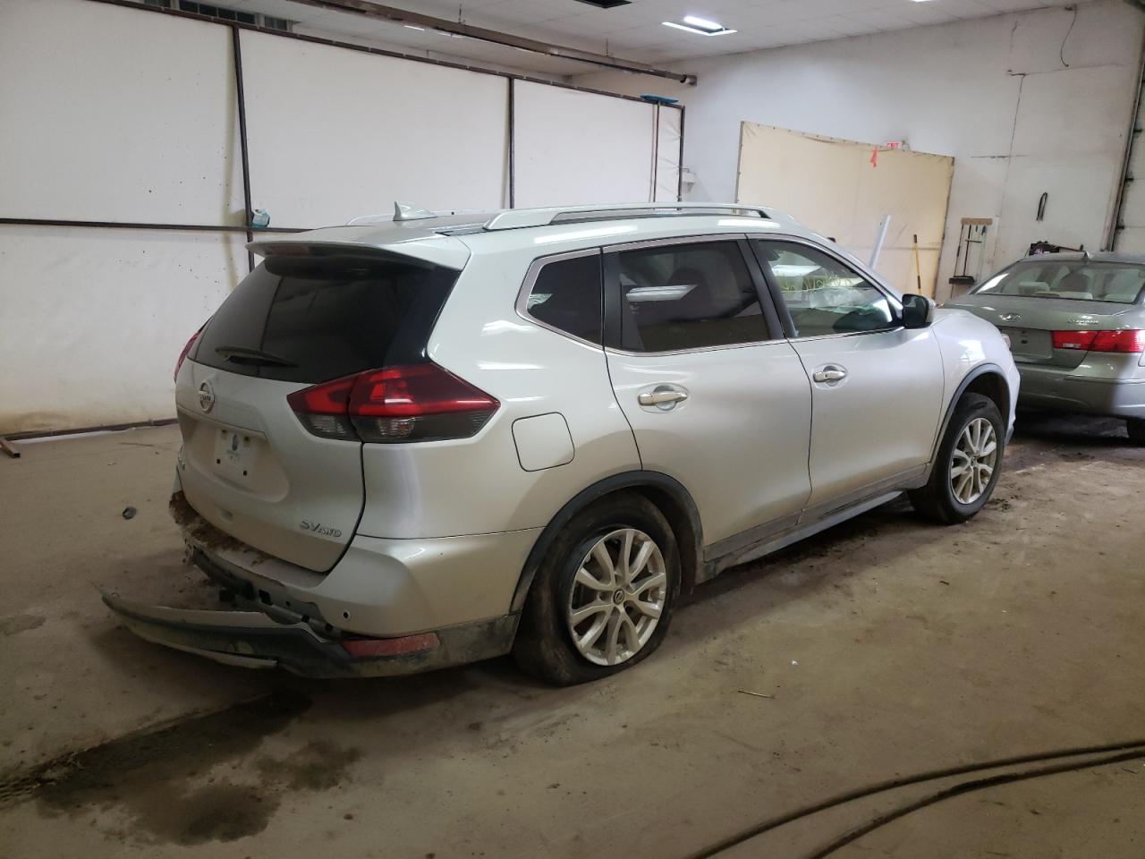 Photo 4 from auction – 2019 NISSAN ROGUE S with VIN KNMAT2MV6KP503331