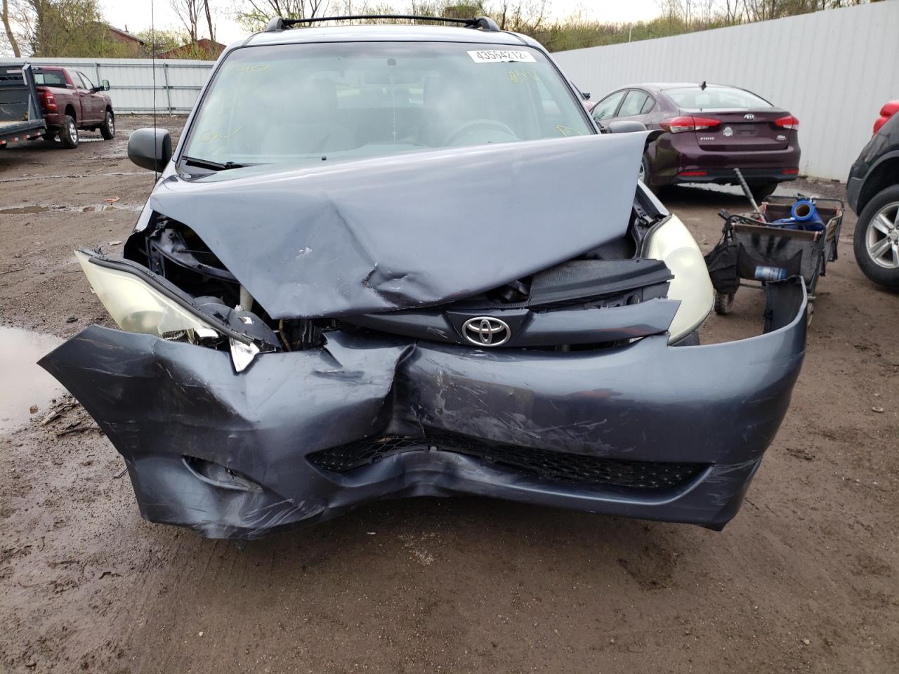 Photo 9 from auction – 2006 TOYOTA SIENNA CE with VIN 5TDZA23C76S514682