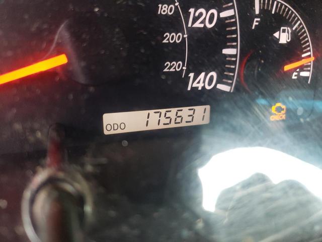 Photo 8 from auction – 2005 TOYOTA CAMRY LE with VIN 4T1BE30K15U986020