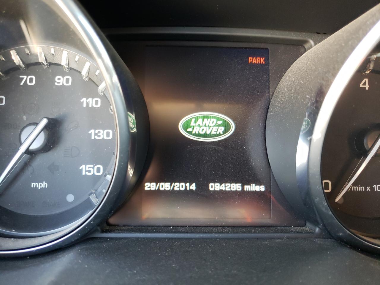 Photo 8 from auction – 2015 LAND ROVER RANGE ROVE with VIN SALVT2BG4FH074818
