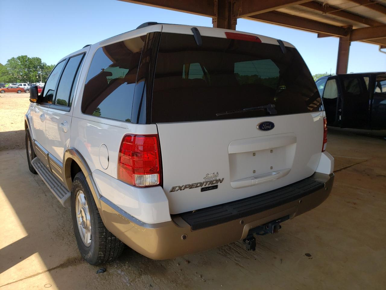 Photo 3 from auction – 2004 FORD EXPEDITION with VIN 1FMRU17W54LB08691
