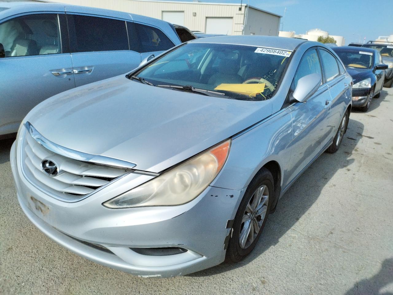 Photo 2 from auction – 2011 HYUNDAI SONATA GLS with VIN 5NPEB4AC3BH157558
