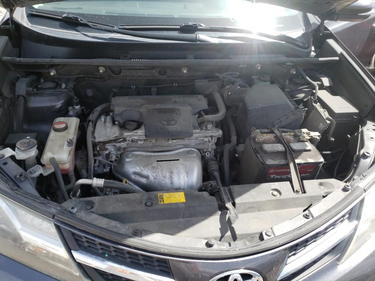 Photo 7 from auction – 2014 TOYOTA RAV4 XLE with VIN JTMWFREV9EJ011470
