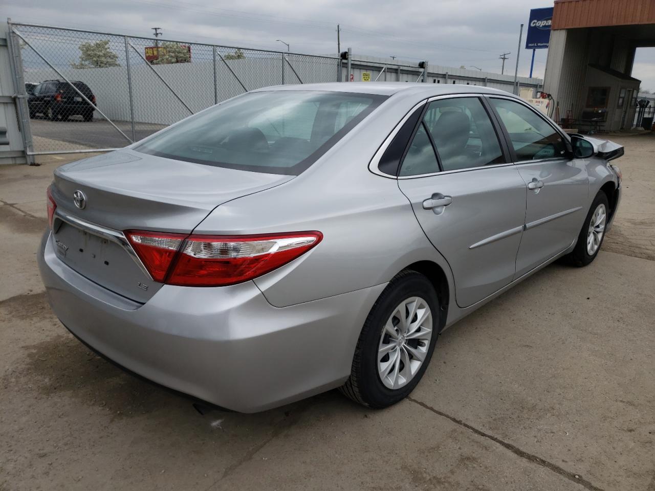 Photo 4 from auction – 2015 TOYOTA CAMRY LE with VIN 4T4BF1FK1FR458249