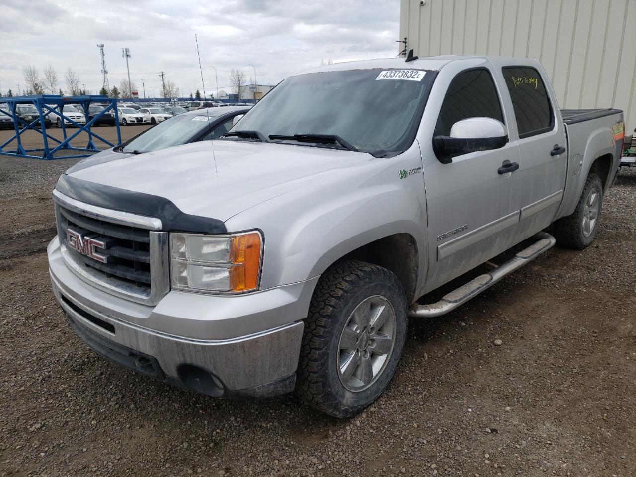 Photo 2 from auction – 2011 GMC SIERRA K15 with VIN 3GTU2YEJ2BG135135