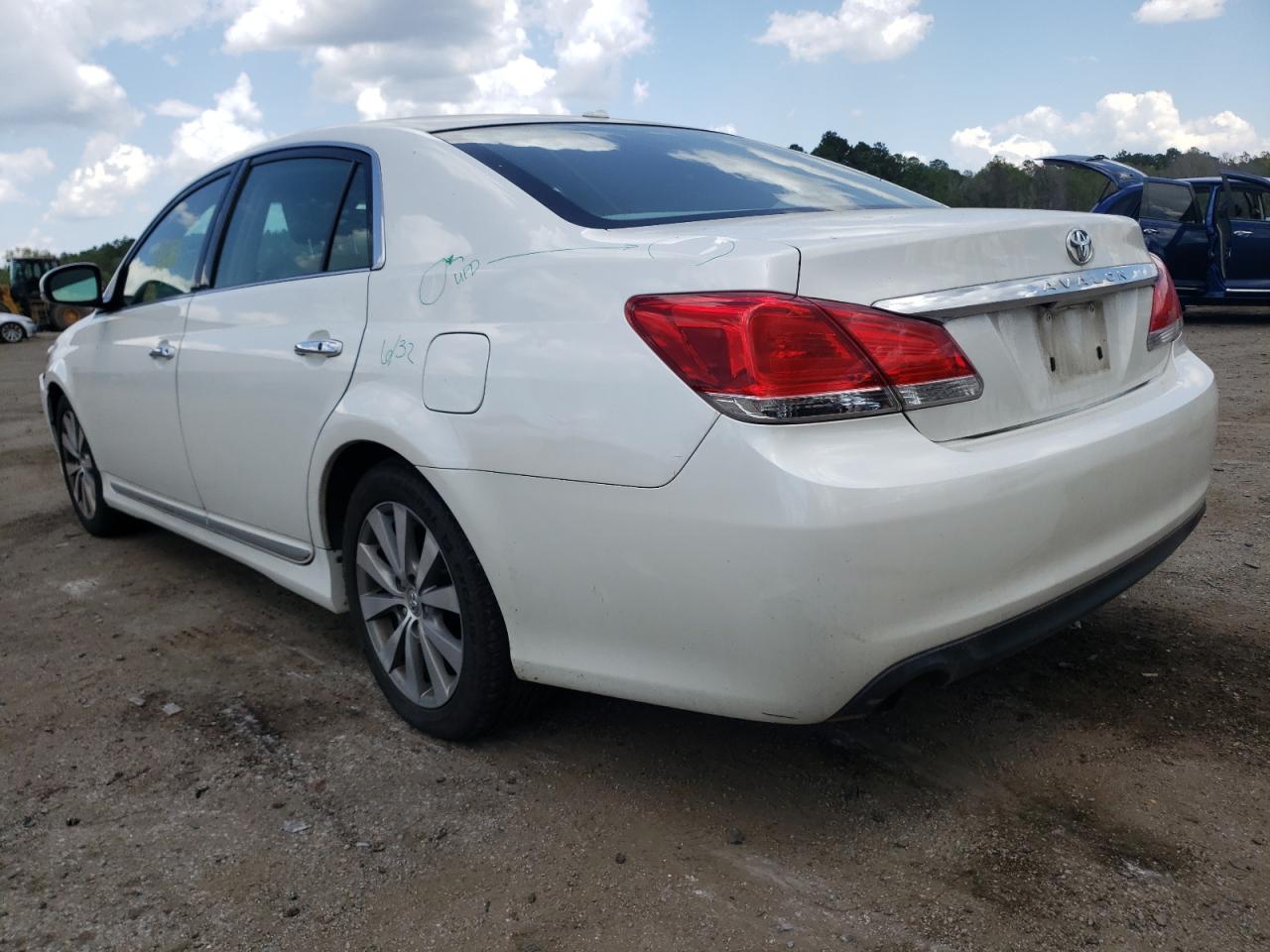 Photo 3 from auction – 2011 TOYOTA AVALON BAS with VIN 4T1BK3DBXBU397658