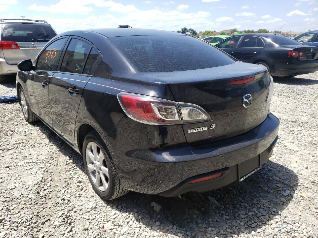 Photo 3 from auction – 2011 MAZDA 3 I with VIN JM1BL1VG5B1357943