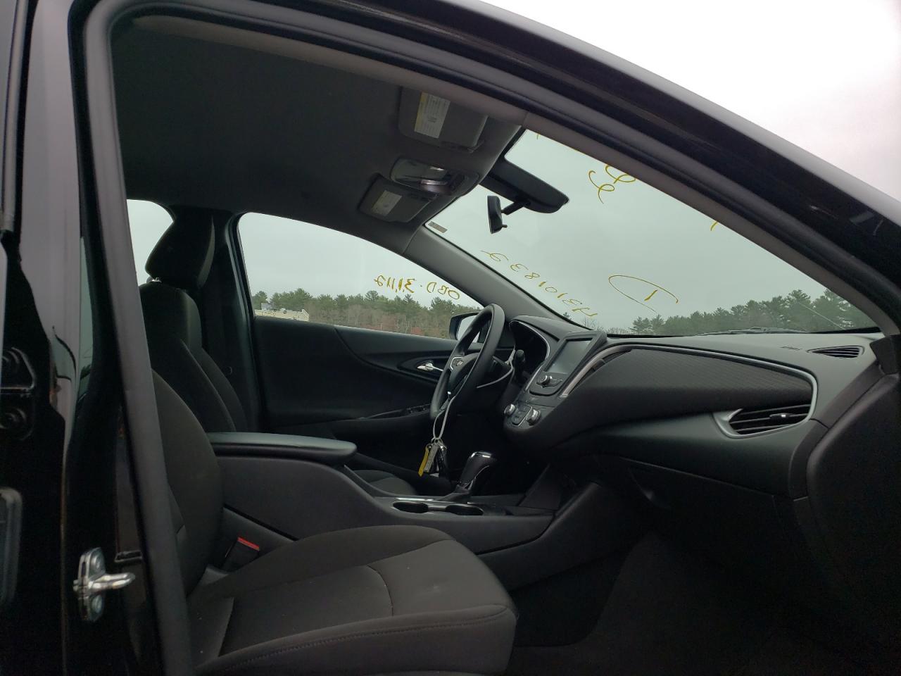 Photo 5 from auction – 2018 CHEVROLET MALIBU LS with VIN 1G1ZB5ST7JF281095
