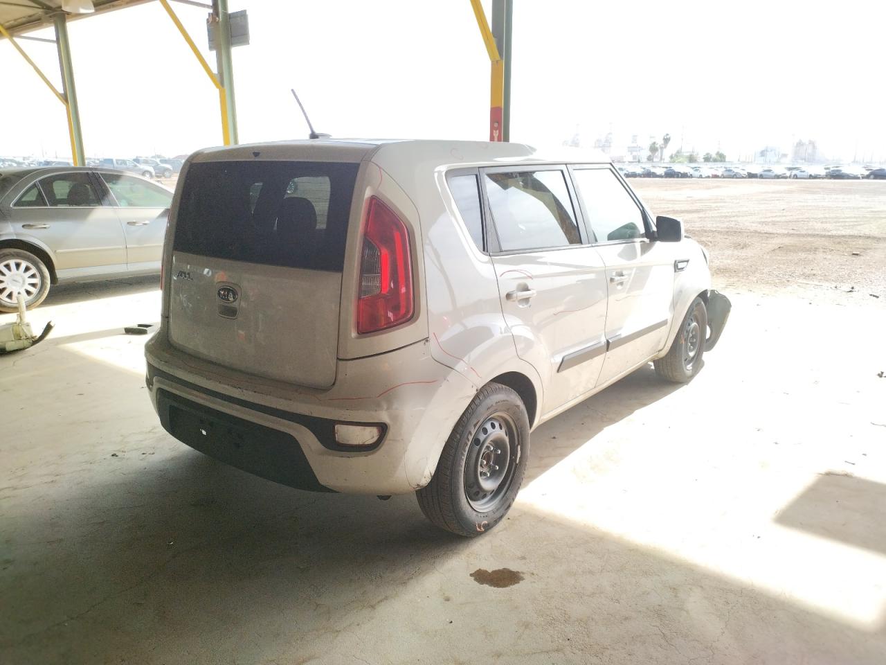 Photo 4 from auction – 2012 KIA SOUL with VIN KNDJT2A50C7476567