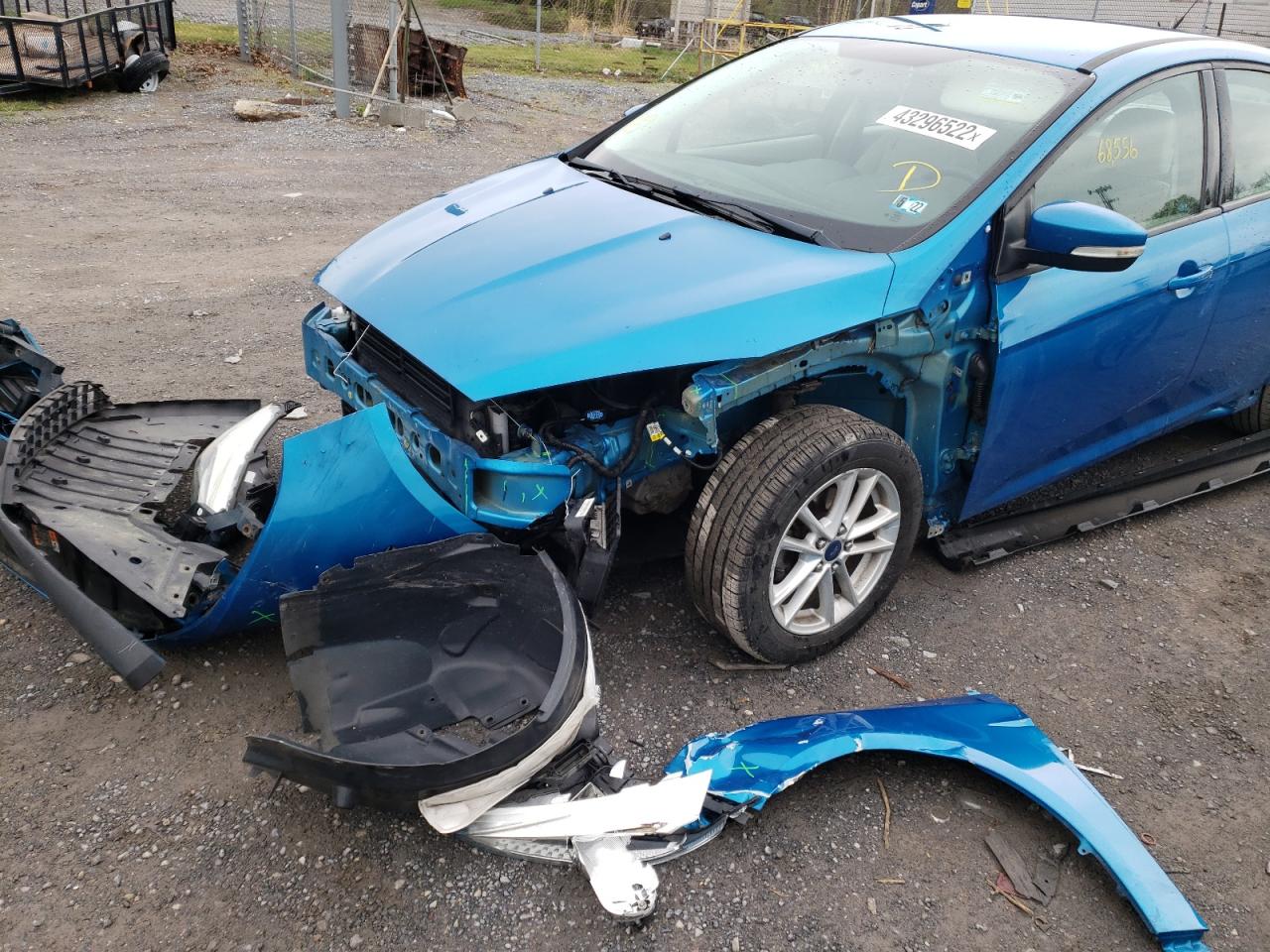 Photo 9 from auction – 2015 FORD FOCUS SE with VIN 1FADP3F24FL285631