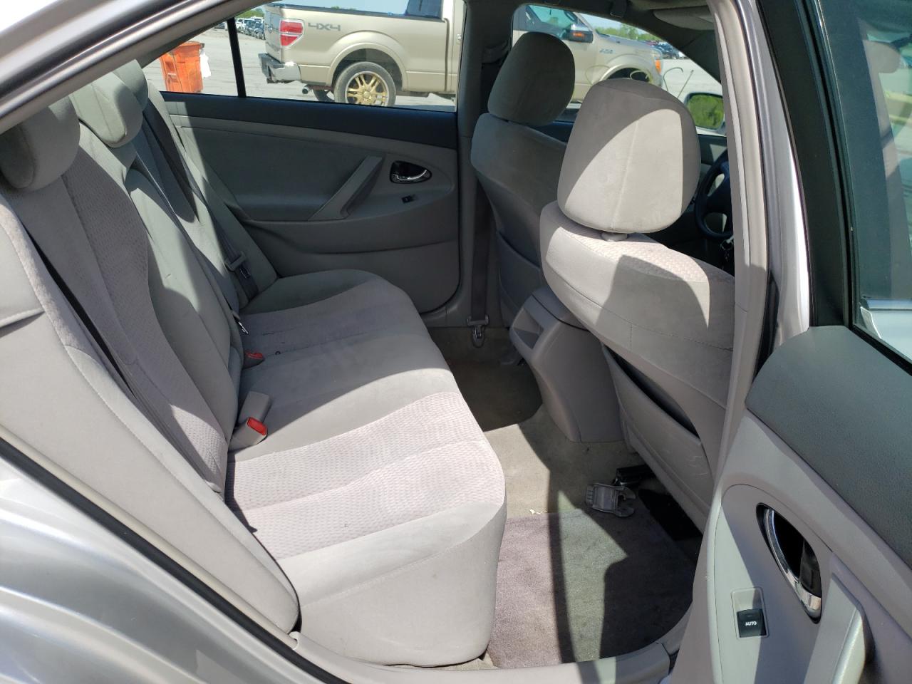 Photo 6 from auction – 2010 TOYOTA CAMRY BASE with VIN 4T1BF3EK5AU012024
