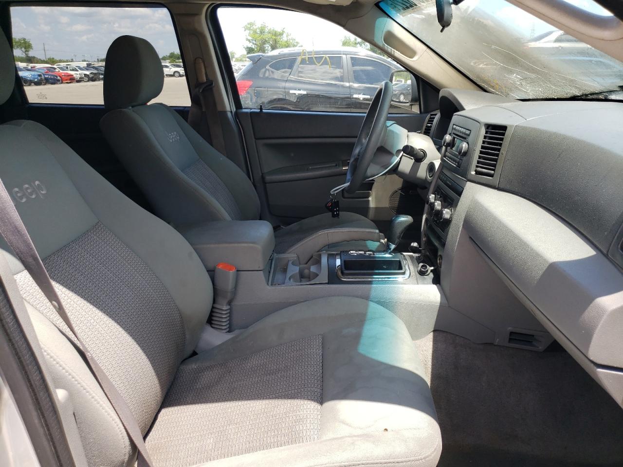Photo 5 from auction – 2007 JEEP GRAND CHER with VIN 1J8GS48K47C632703