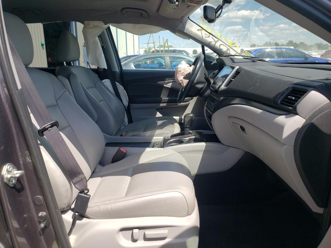 Photo 5 from auction – 2016 HONDA PILOT EXL with VIN 5FNYF5H53GB041877