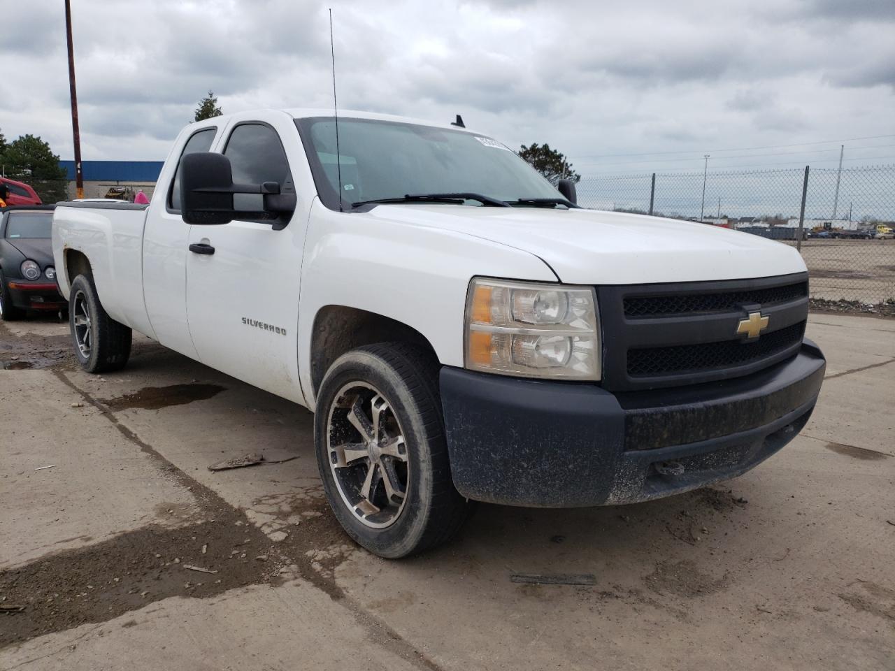 CHEVROLET SILVERADO 2011 with VIN 1GCRCPE00BZ419528 - Photo from auction