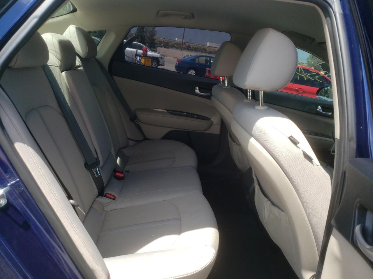 Photo 6 from auction – 2017 KIA OPTIMA LX with VIN 5XXGT4L36HG149607