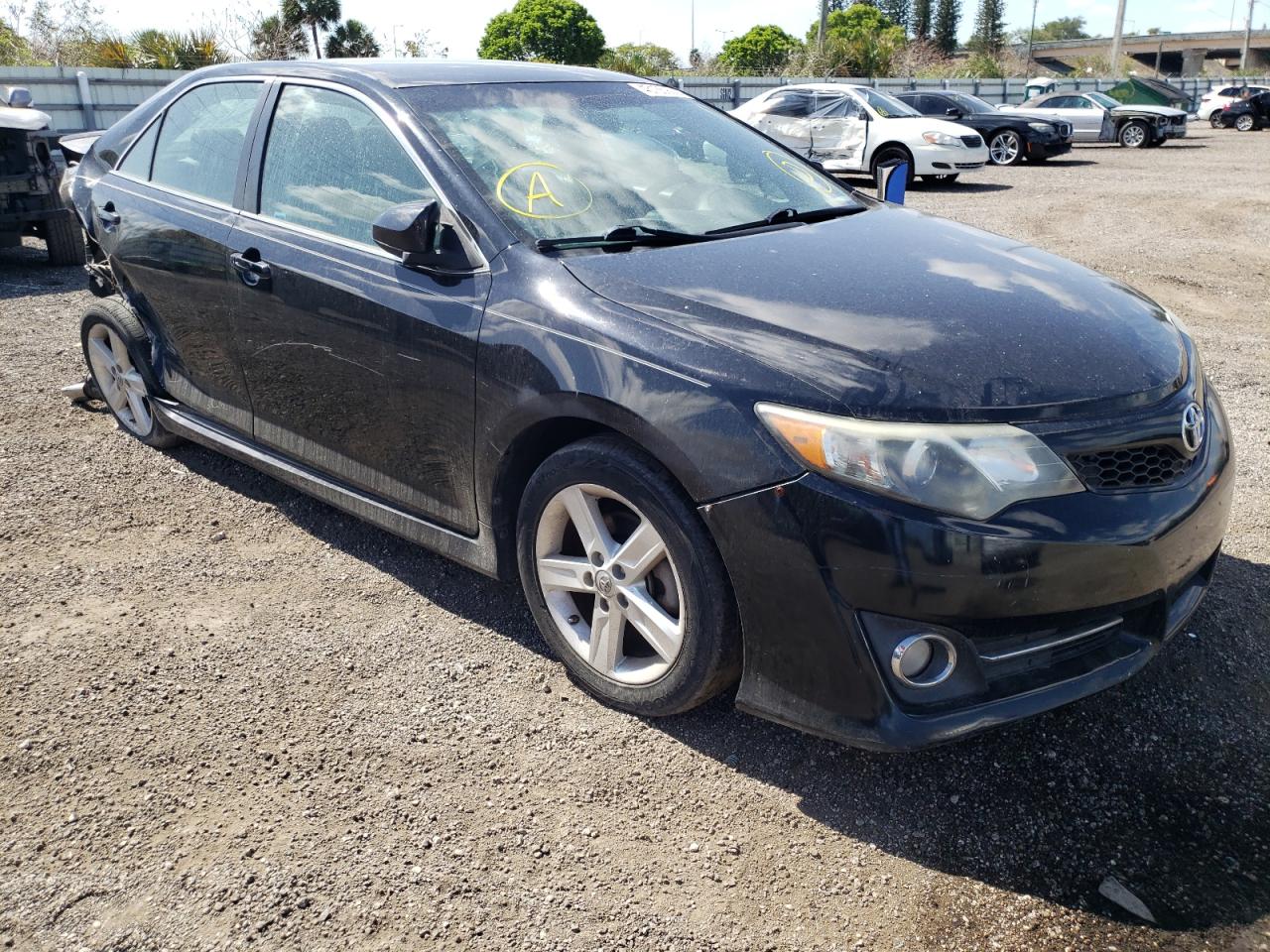 Photo 1 from auction – 2014 TOYOTA CAMRY L with VIN 4T1BF1FK0EU305659