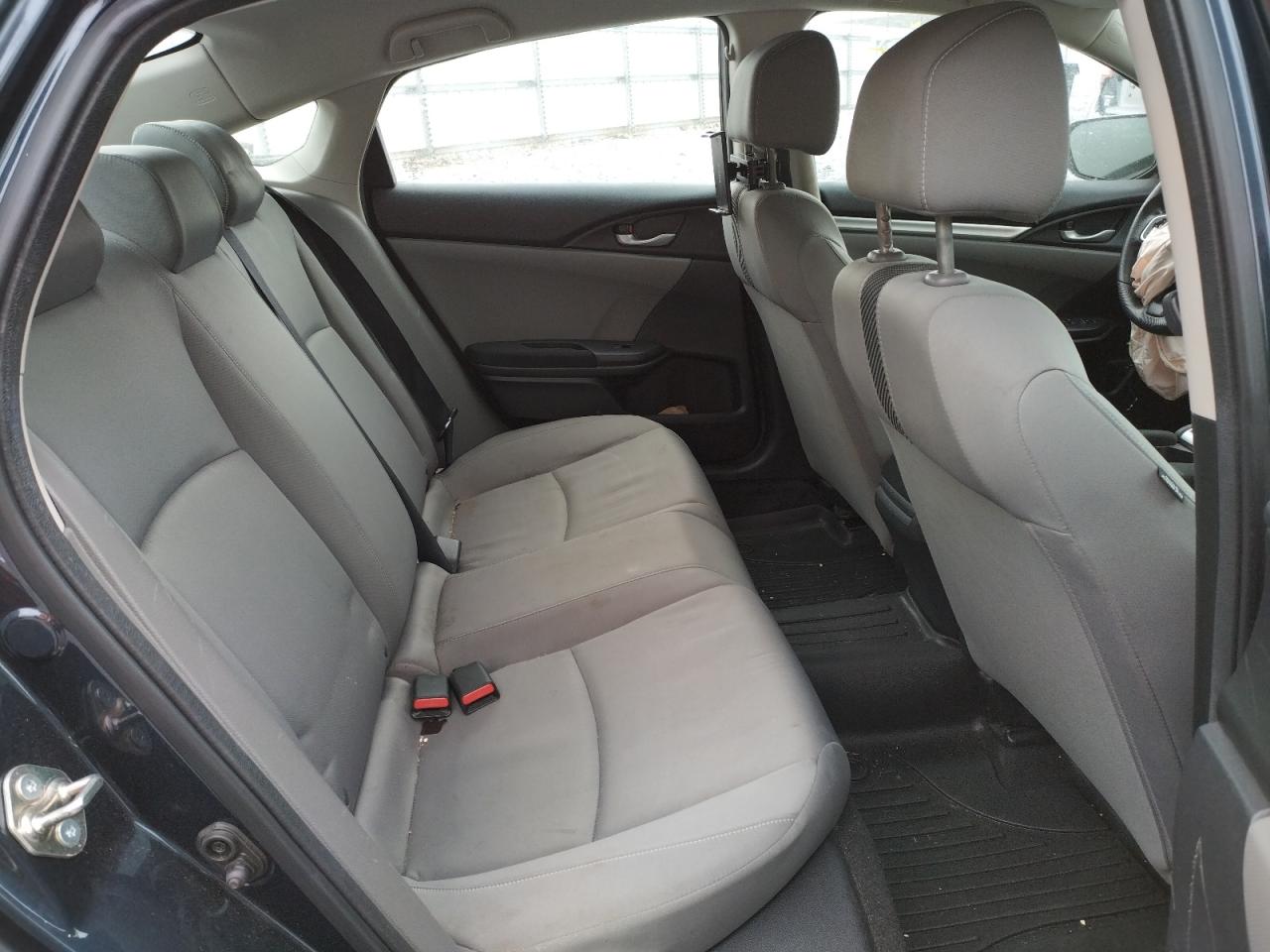 Photo 6 from auction – 2016 HONDA CIVIC LX with VIN 19XFC2F55GE048157