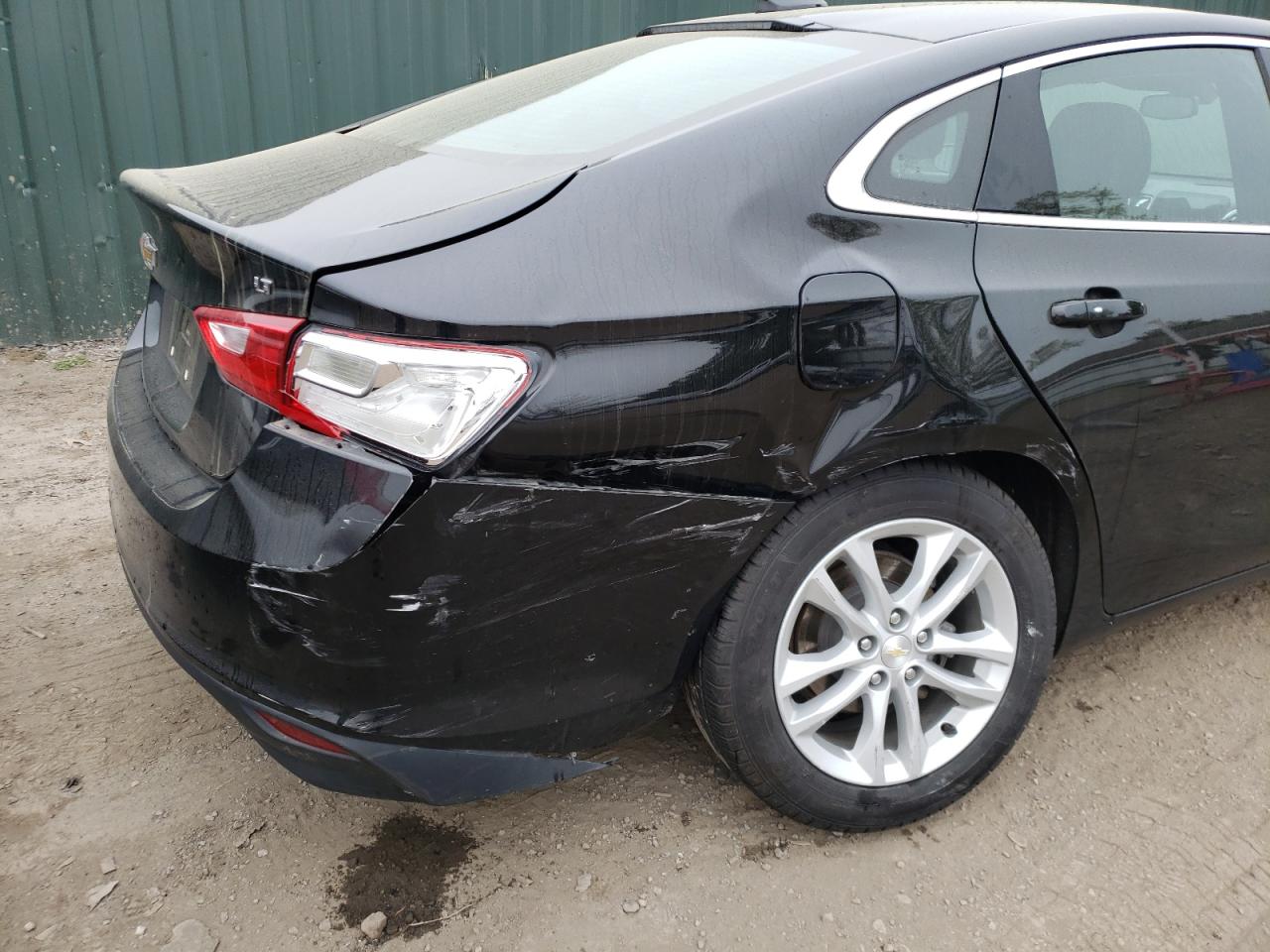 Photo 9 from auction – 2018 CHEVROLET MALIBU LT with VIN 1G1ZD5ST7JF172856
