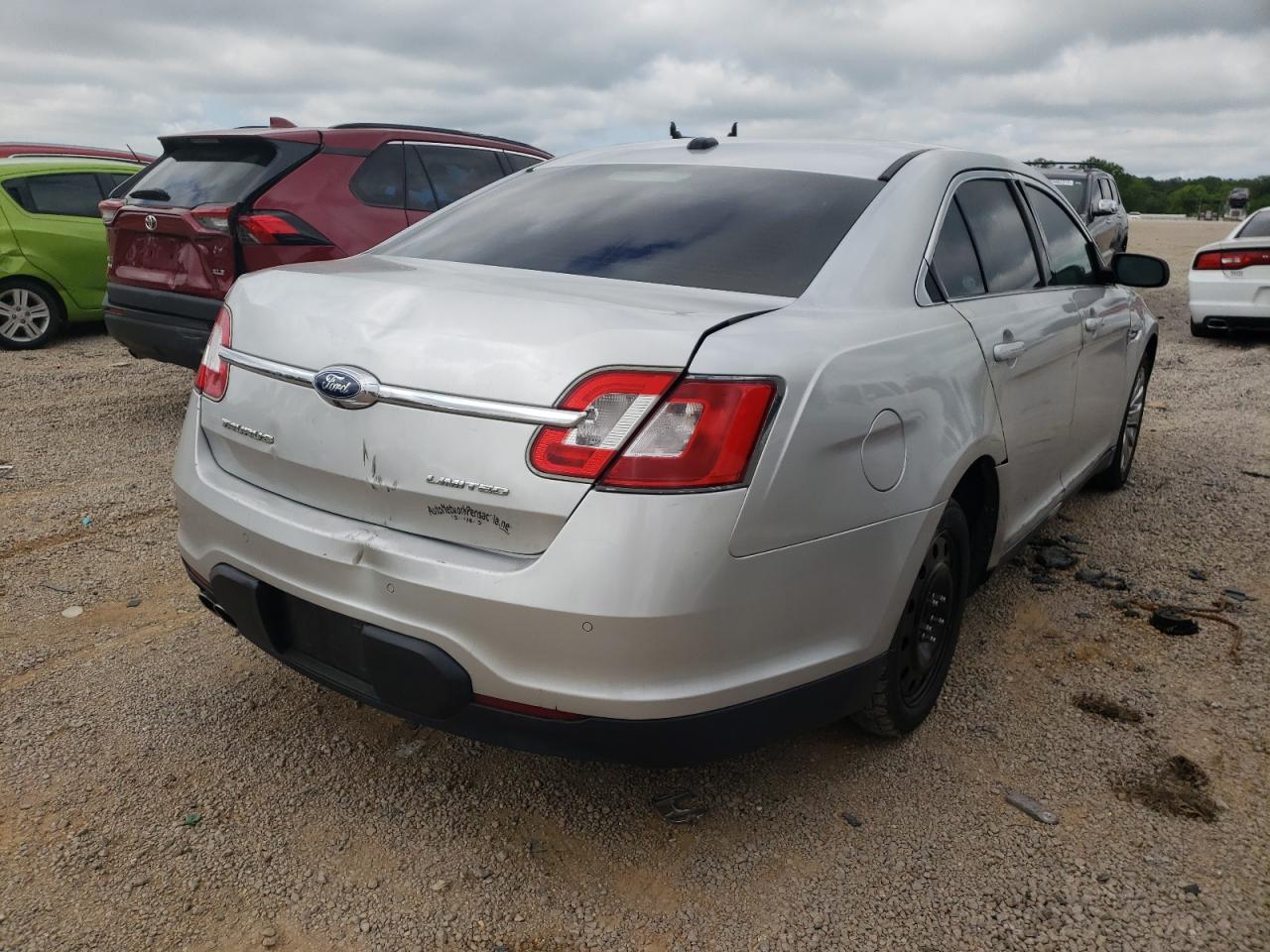 Photo 4 from auction – 2010 FORD TAURUS LIM with VIN 1FAHP2FW8AG153942