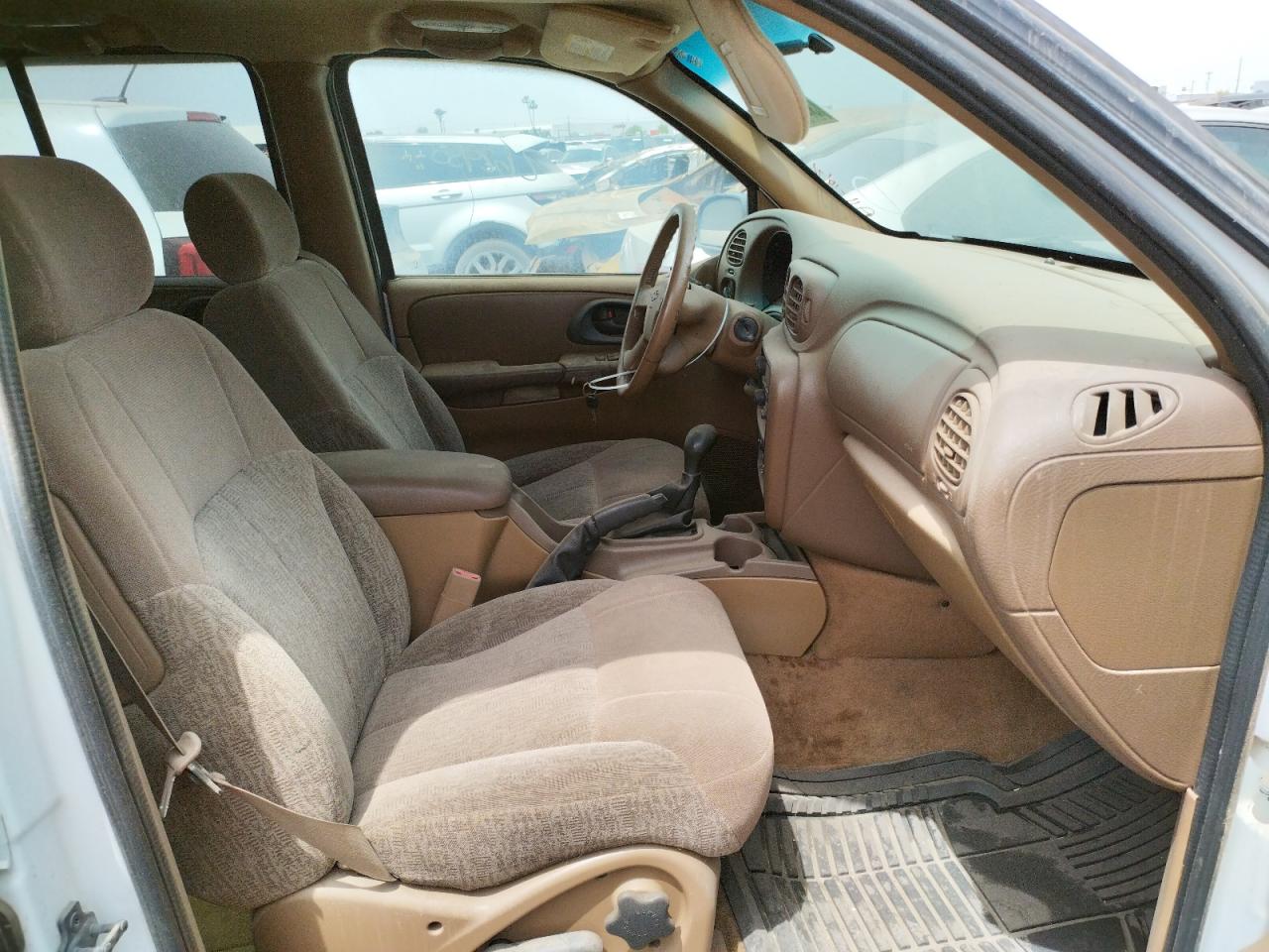 Photo 5 from auction – 2002 CHEVROLET TRAILBLAZE with VIN 1GNDT13S722438136