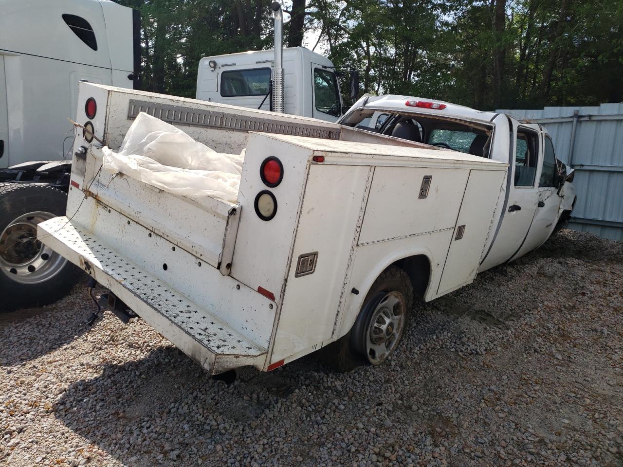 Photo 4 from auction – 2011 CHEVROLET SILVERADO with VIN 1GB1CVCL7BF169578