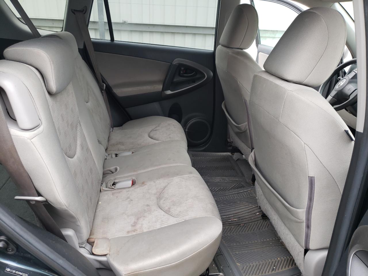 Photo 6 from auction – 2010 TOYOTA RAV4 with VIN 2T3BF4DV9AW039378