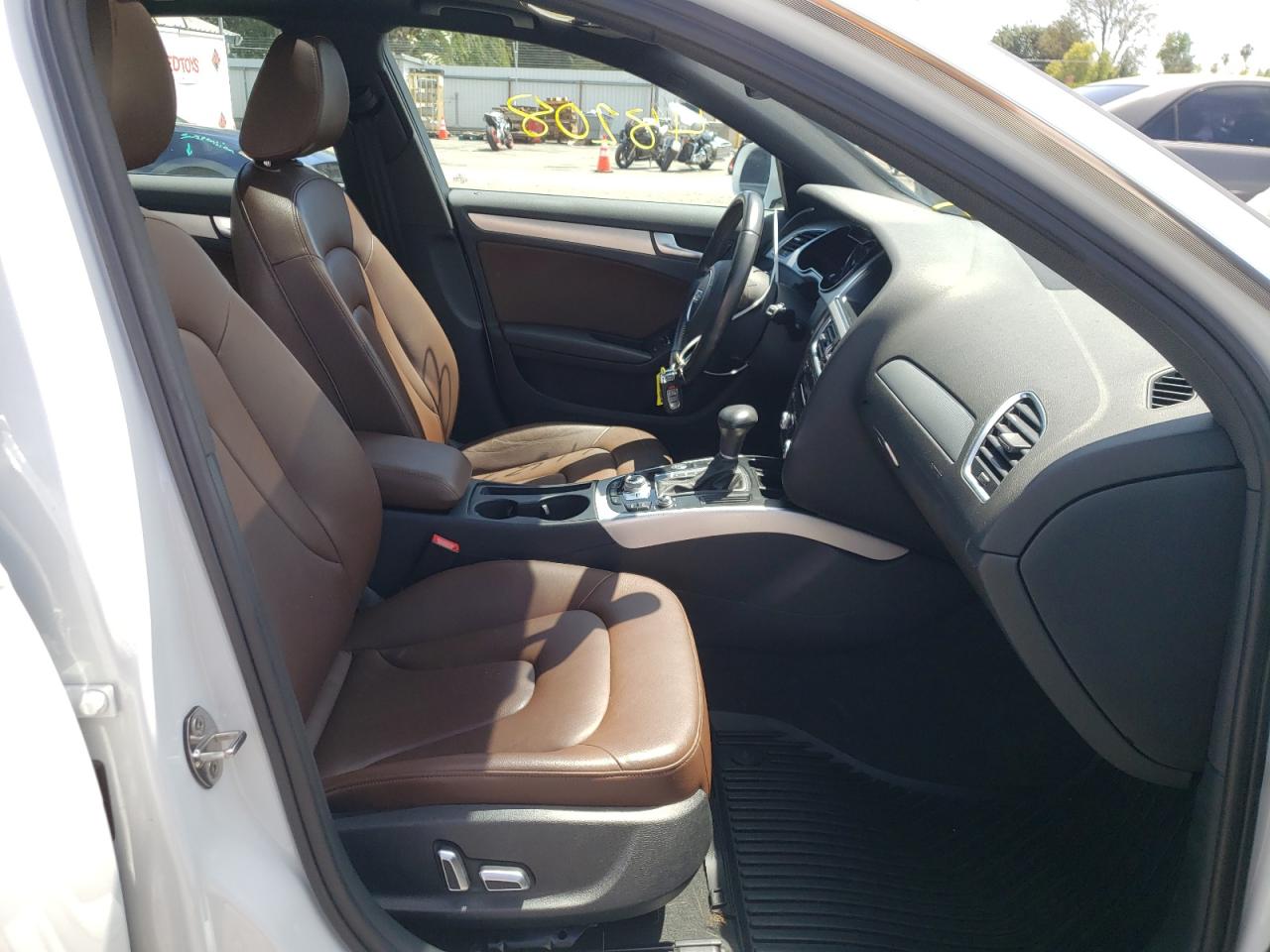 Photo 5 from auction – 2016 AUDI A4 PREMIUM with VIN WAUAFAFL7GN004938