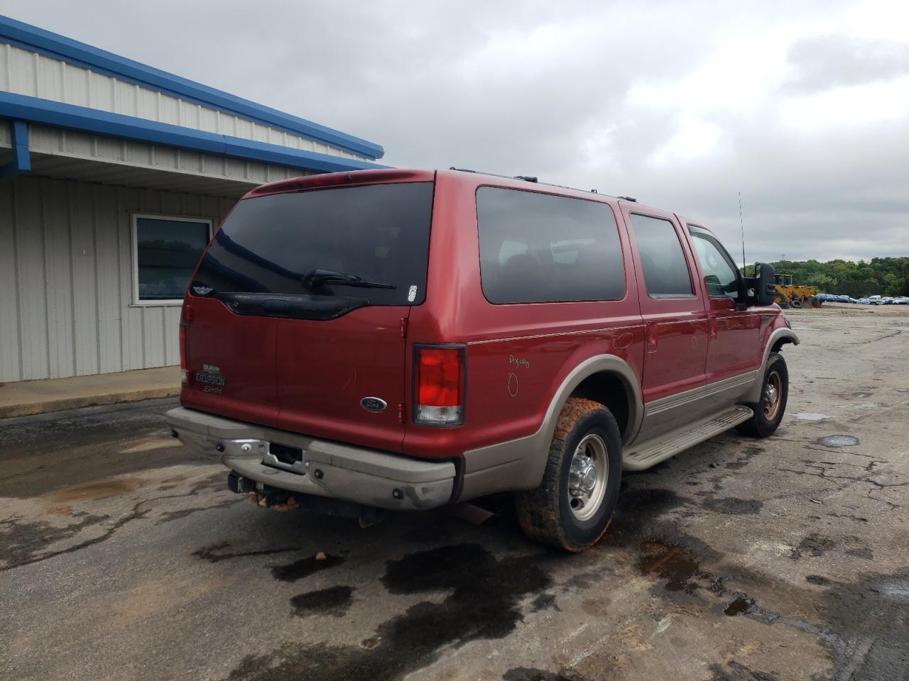 Photo 4 from auction – 2000 FORD EXCURSION with VIN 1FMNU42S4YED79014