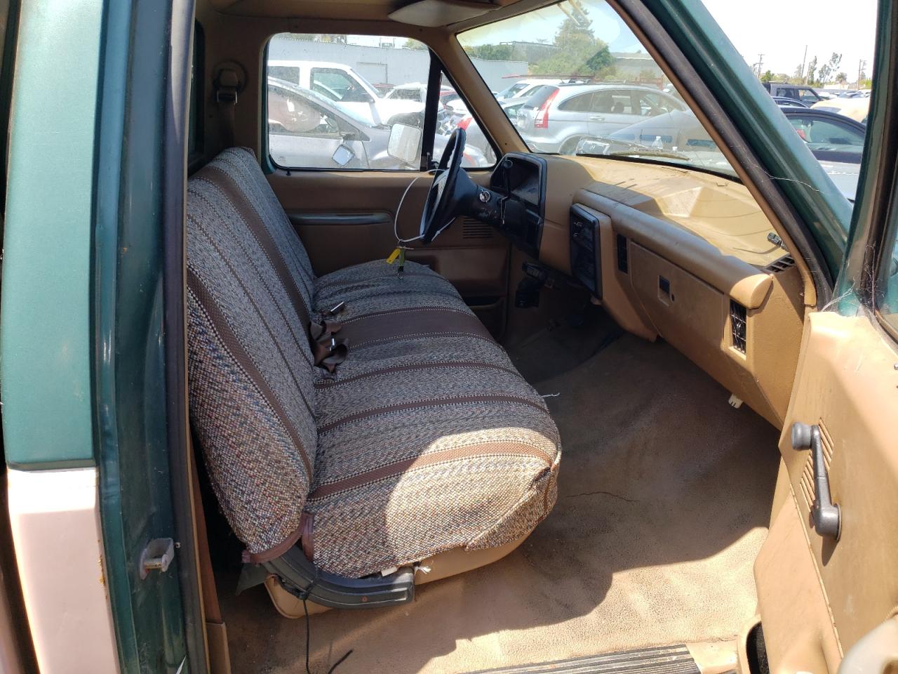 Photo 5 from auction – 1988 FORD F150 with VIN 1FTDF15N6JPB24535