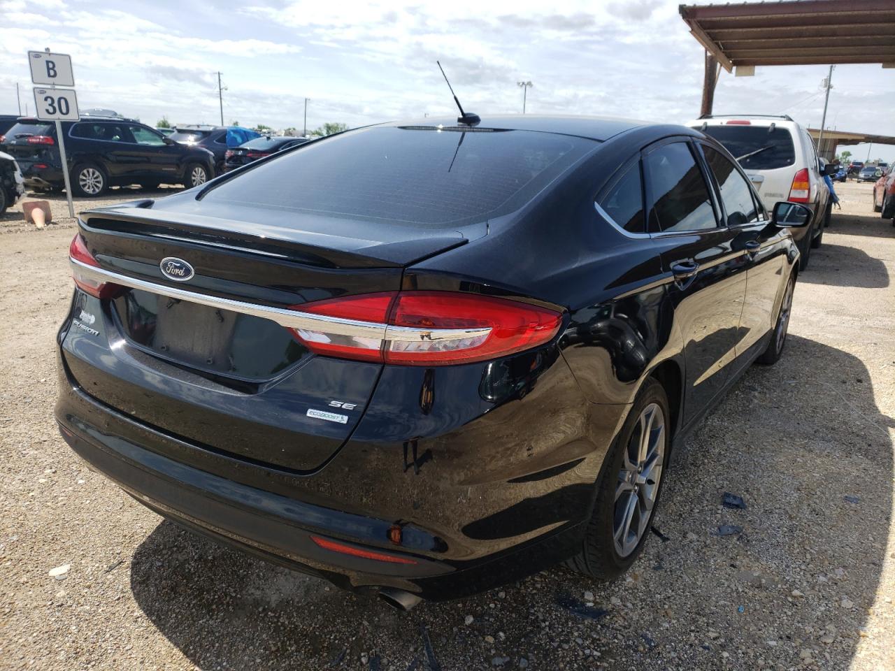 Photo 4 from auction – 2017 FORD FUSION SE with VIN 3FA6P0HD5HR312149