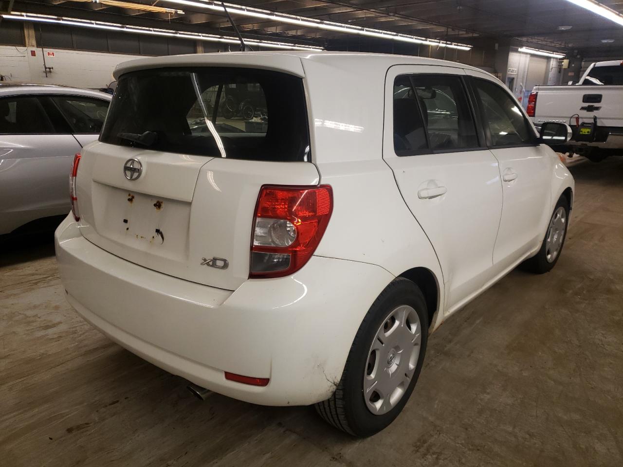 Photo 4 from auction – 2009 TOYOTA SCION XD with VIN JTKKU10449J035582