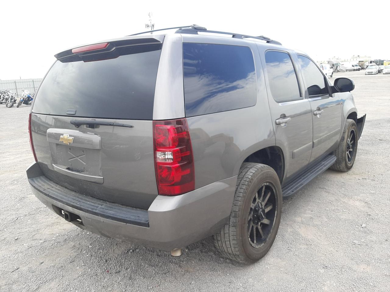 Photo 4 from auction – 2007 CHEVROLET TAHOE C150 with VIN 1GNFC13097J373424
