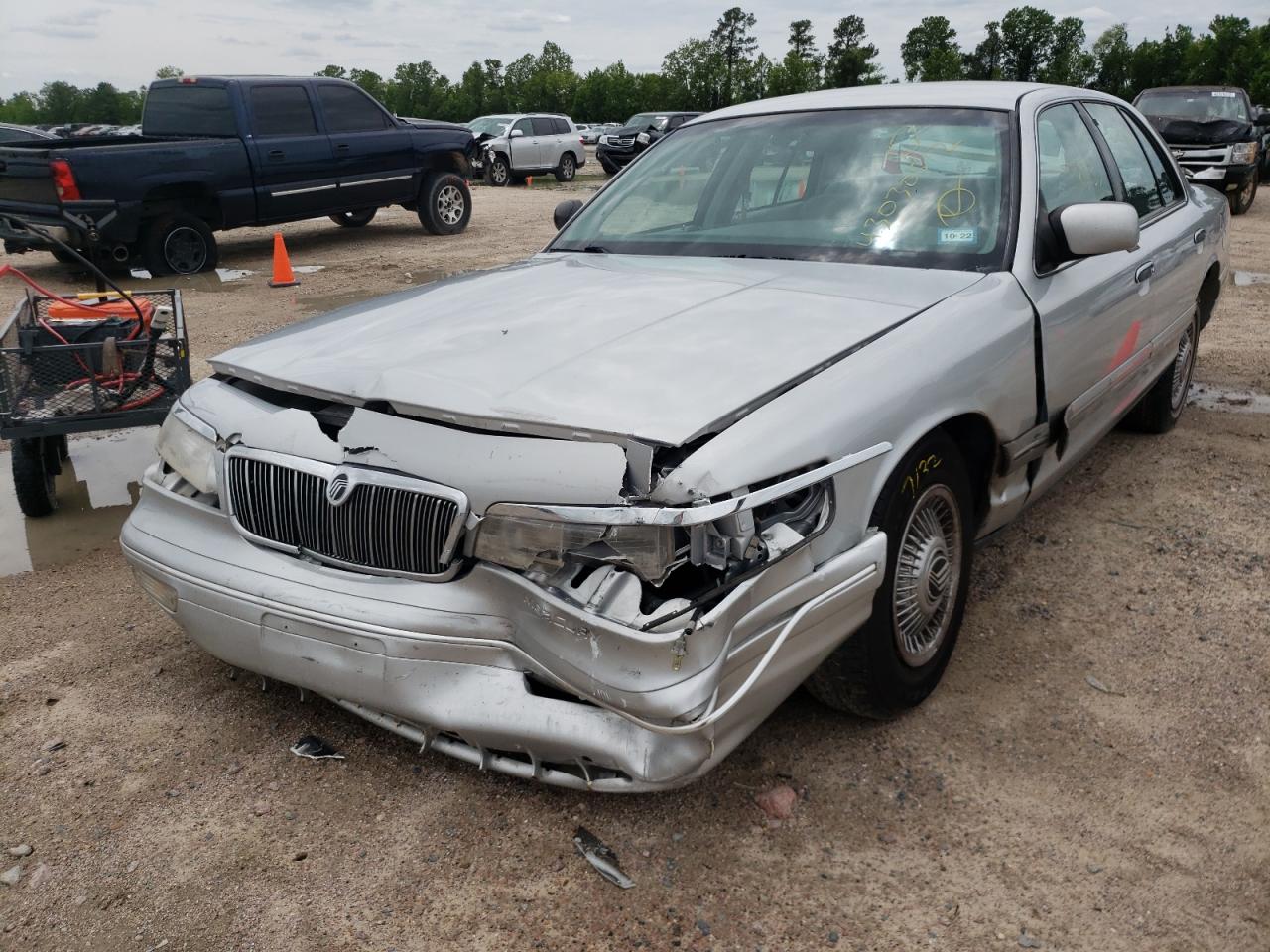 Photo 12 from auction – 1997 MERCURY GRAND MARQ with VIN 2MELM74W1VX665750