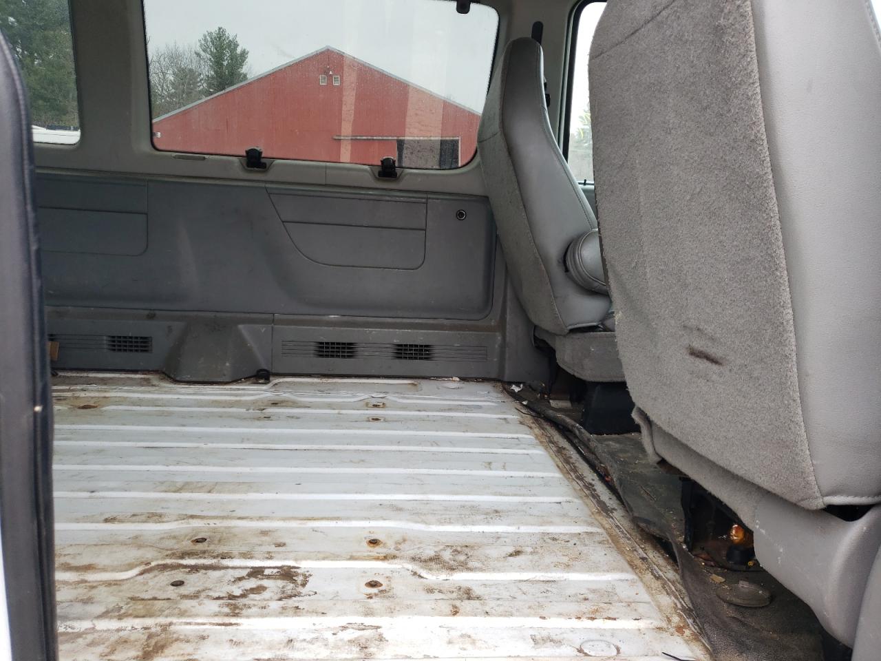 Photo 6 from auction – 2006 FORD ECONOLINE with VIN 1FBSS31L86HB43015