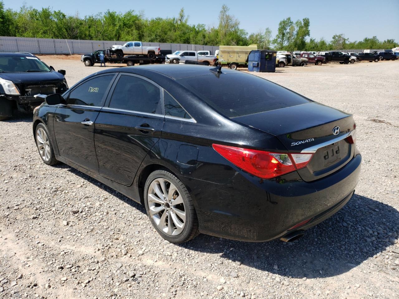 Photo 3 from auction – 2011 HYUNDAI SONATA SE with VIN 5NPEC4AC0BH009865