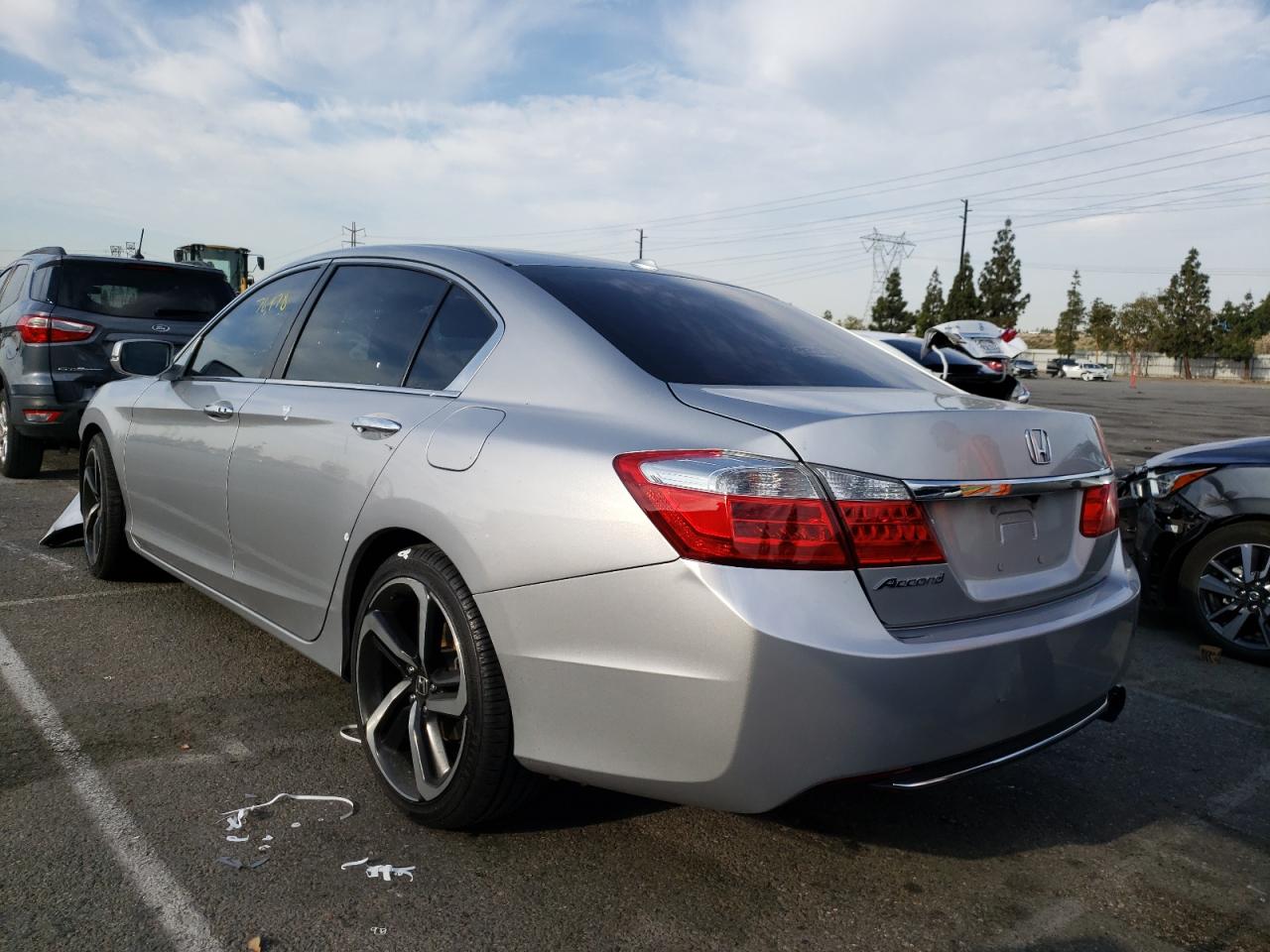 Photo 3 from auction – 2015 HONDA ACCORD EXL with VIN 1HGCR2F85FA140352