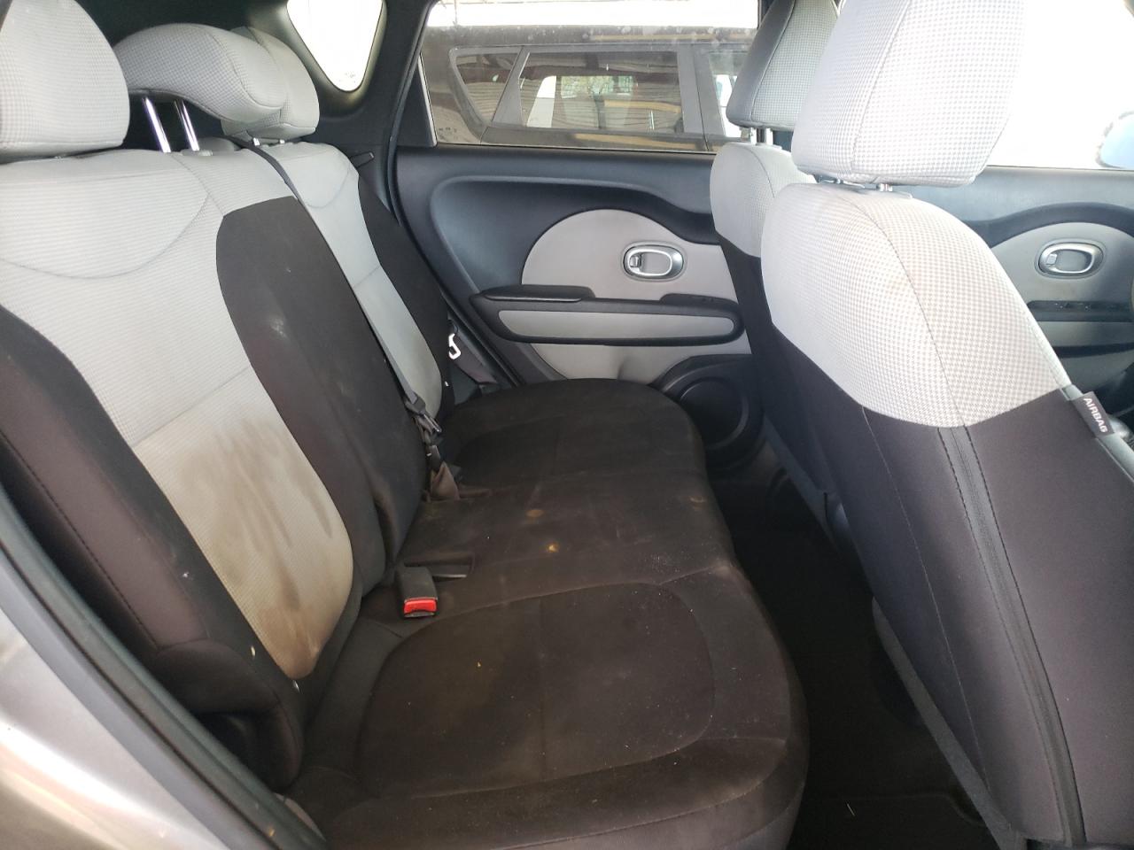 Photo 6 from auction – 2015 KIA SOUL with VIN KNDJN2A25F7173269