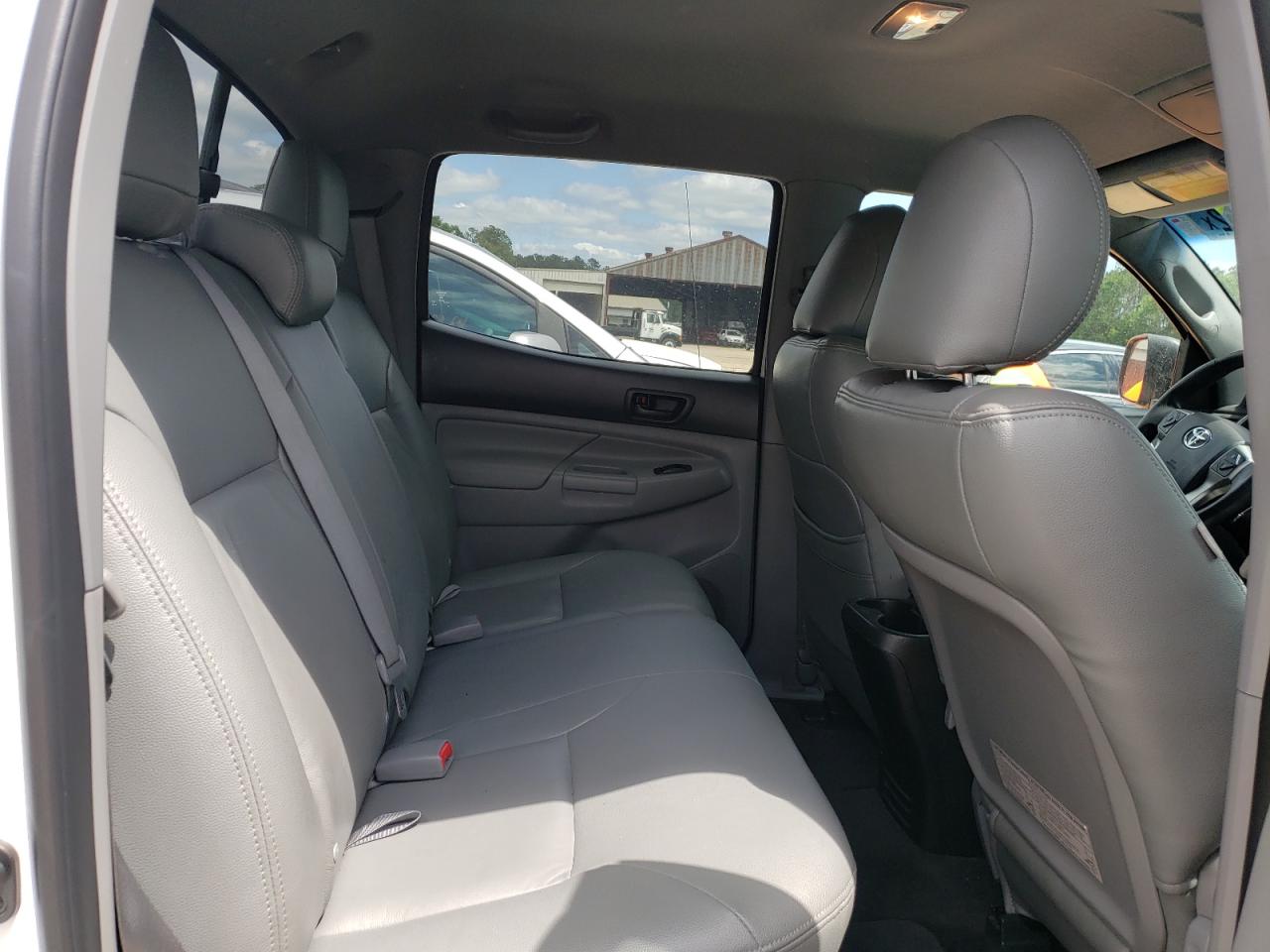 Photo 6 from auction – 2015 TOYOTA TACOMA DOU with VIN 5TFLU4EN8FX141833