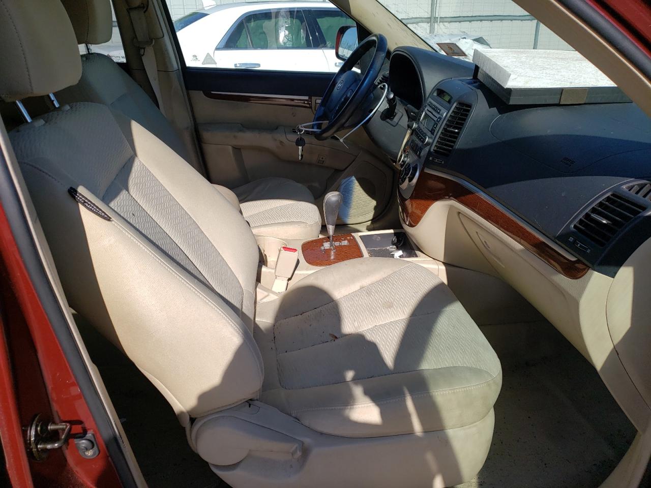 Photo 5 from auction – 2007 HYUNDAI SANTA FE S with VIN 5NMSH13E17H008410