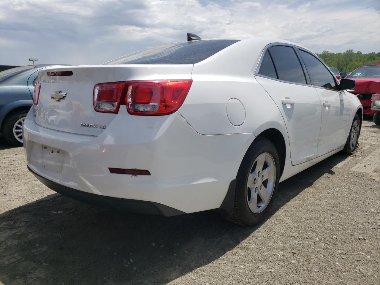 Photo 4 from auction – 2015 CHEVROLET MALIBU LS with VIN 1G11B5SL5FF130941