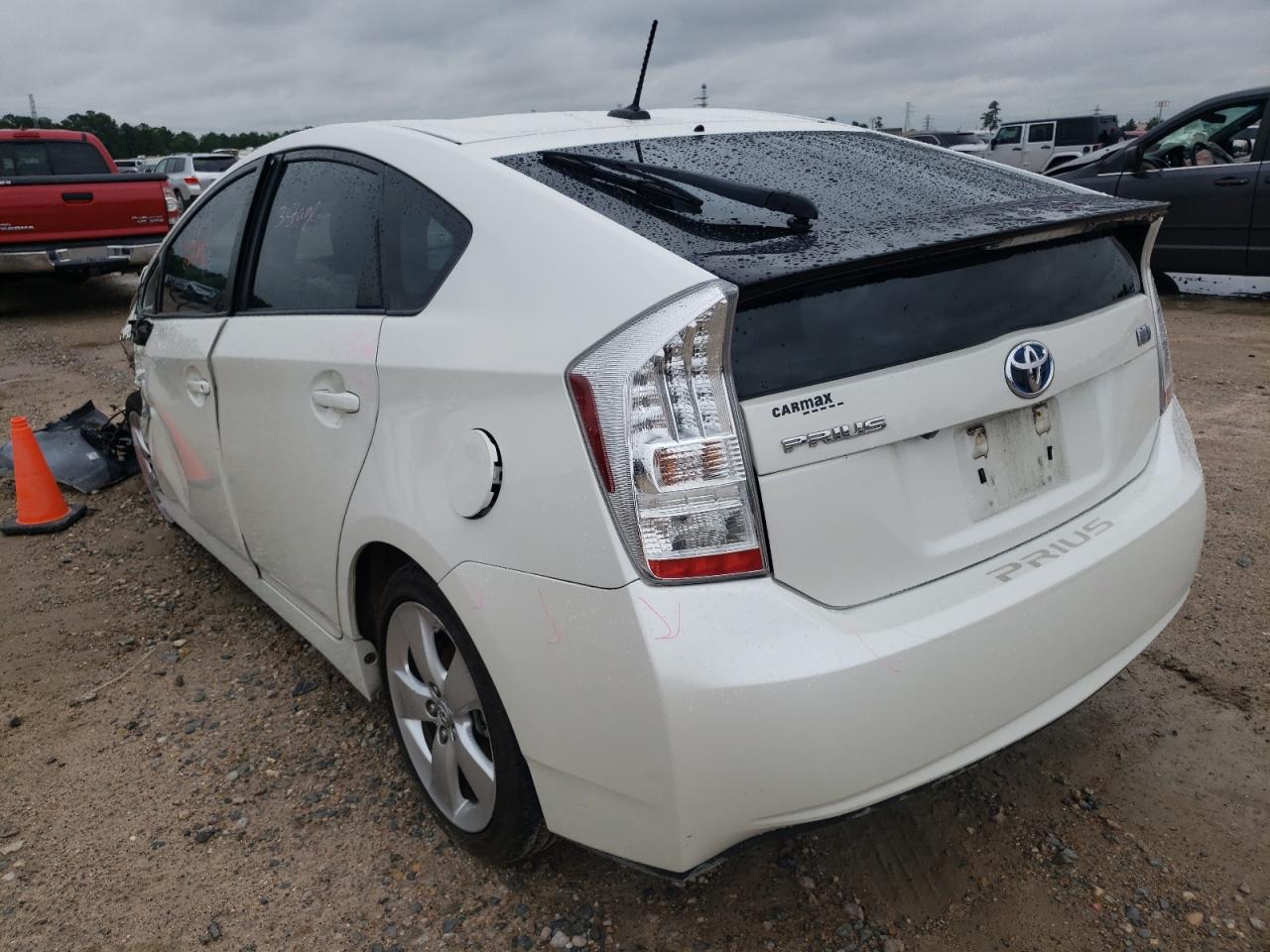 Photo 3 from auction – 2011 TOYOTA PRIUS with VIN JTDKN3DU5B0305294