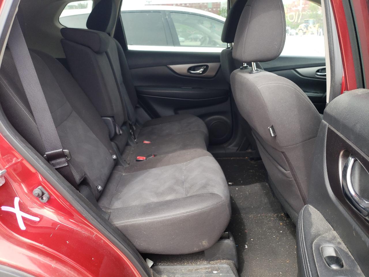 Photo 6 from auction – 2016 NISSAN ROGUE S with VIN KNMAT2MT7GP606411