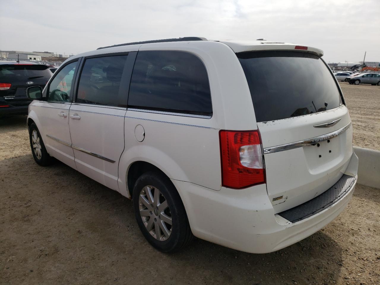 Photo 3 from auction – 2013 CHRYSLER TOWN & COU with VIN 2C4RC1BG3DR670846