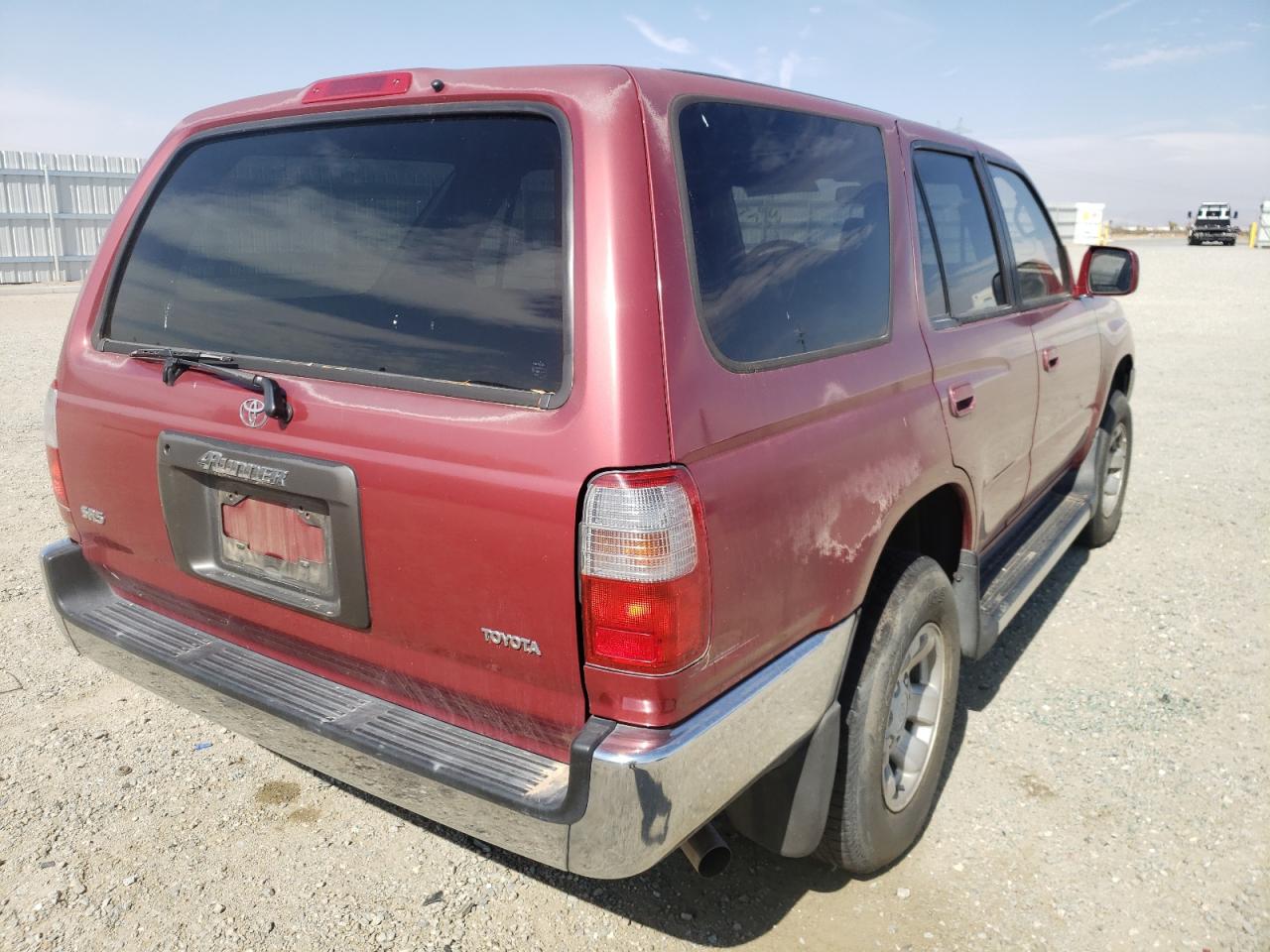 Photo 4 from auction – 1996 TOYOTA 4RUNNER with VIN JT3GN86R5T0003747