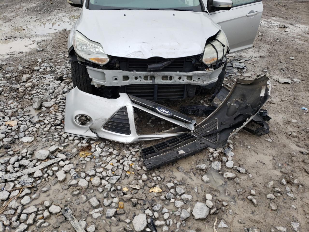 Photo 9 from auction – 2014 FORD FOCUS SE with VIN 1FADP3F24EL367793