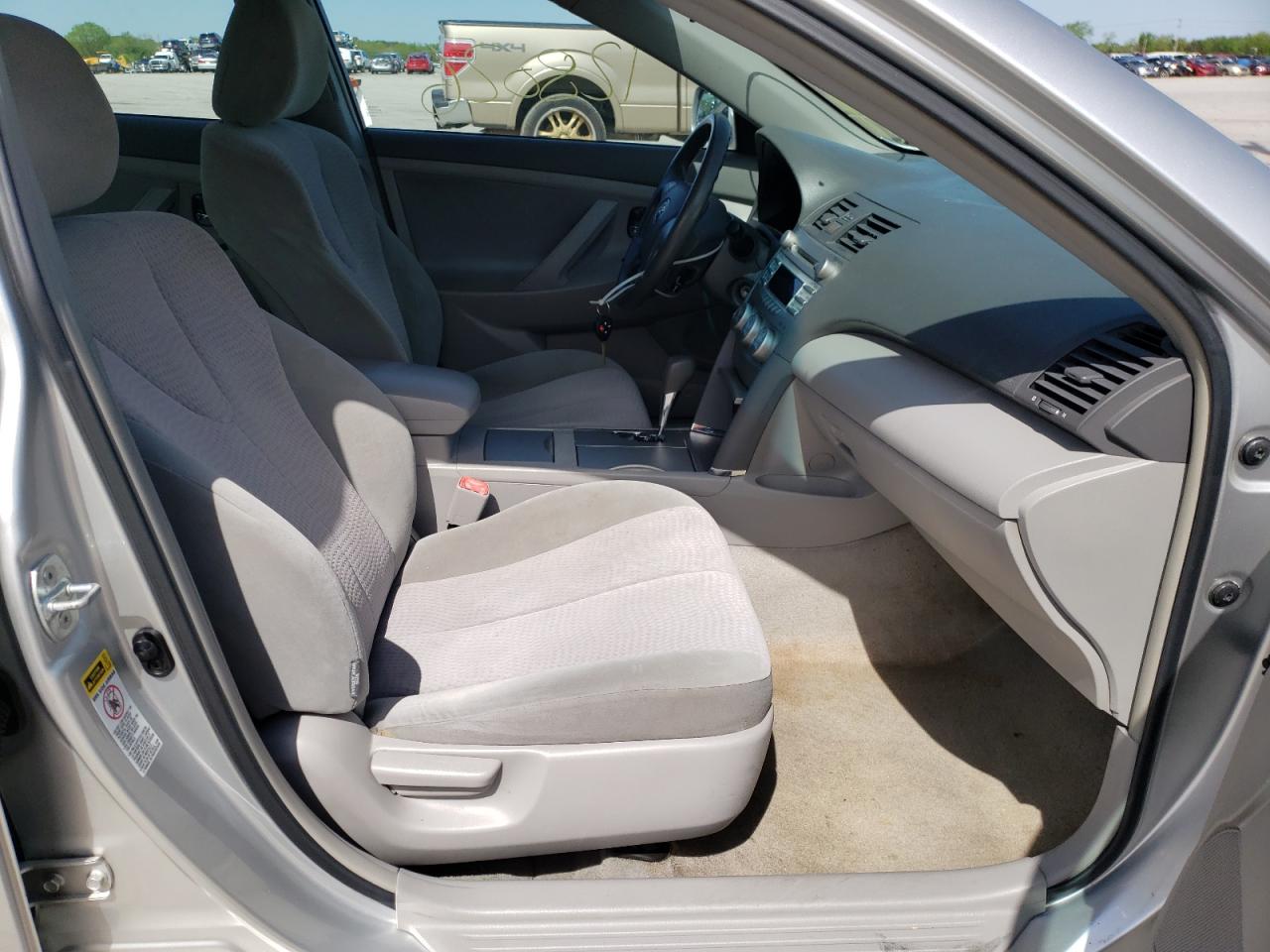 Photo 5 from auction – 2010 TOYOTA CAMRY BASE with VIN 4T1BF3EK5AU012024