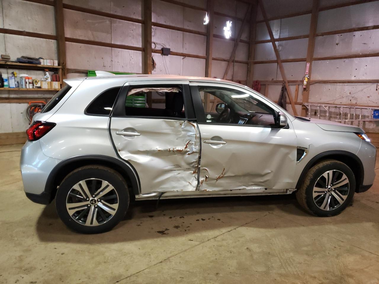 Photo 9 from auction – 2021 MITSUBISHI OUTLANDER with VIN JA4APVAU8MU014008