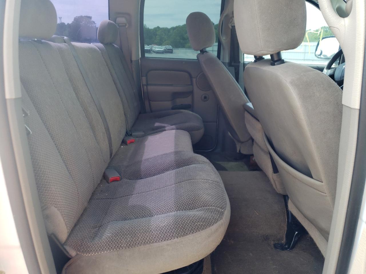 Photo 6 from auction – 2005 DODGE RAM 1500 S with VIN 1D7HU18D05S216825